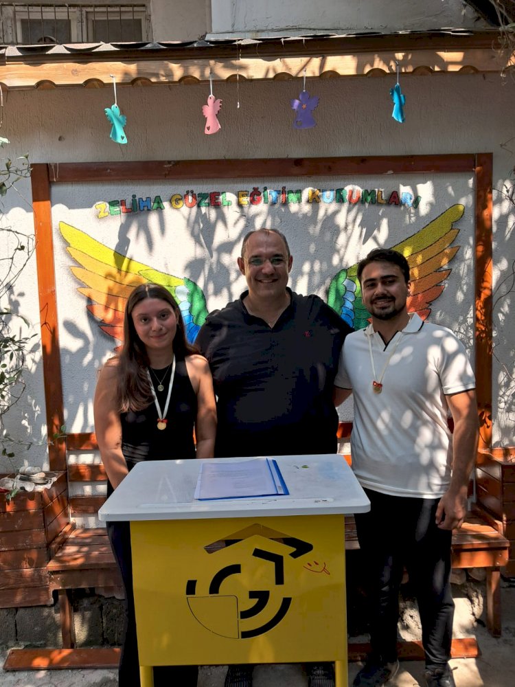 YKS sınavında derece yapan öğrencilerimize ödül töreni düzenledik