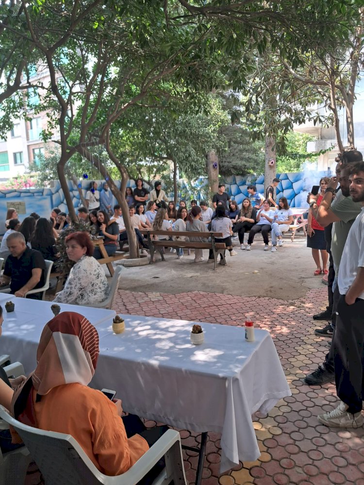 YKS sınavında derece yapan öğrencilerimize ödül töreni düzenledik